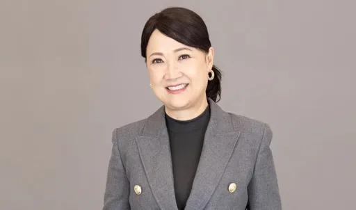 影后級洪慧芳投效凱渥成小師妹 愛台灣滷味和夜市隻身來台不寂寞