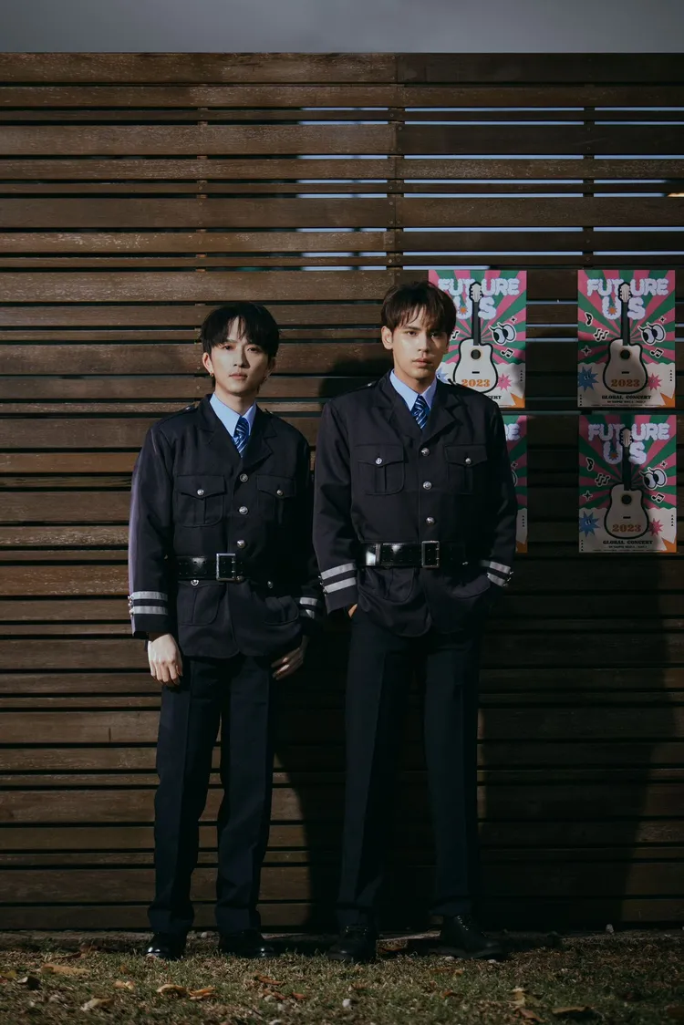 邱鋒澤（左）與陳零九聯手釋出歌曲《水火相容》MV。KKLIVE提供