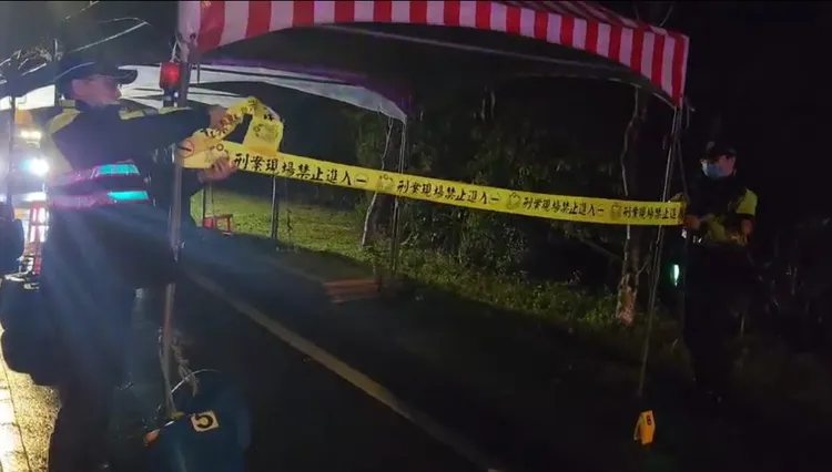 警方在事故現場拉起封鎖線。翻攝畫面