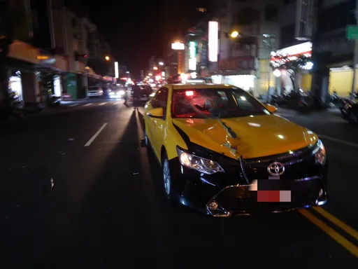 違規穿越馬路遭小黃猛撞 影片曝光!台中34歲男頭重創命危