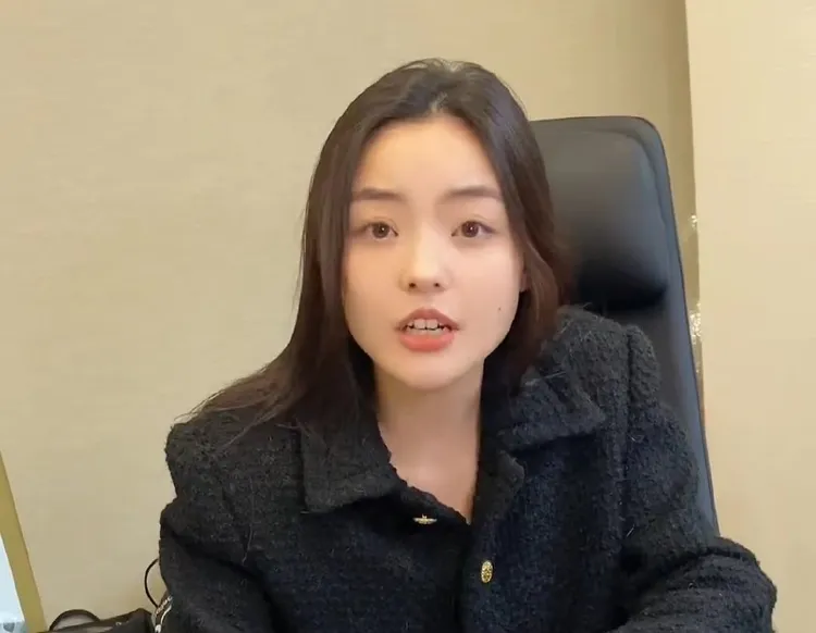 床照風波女主角胡小姐。