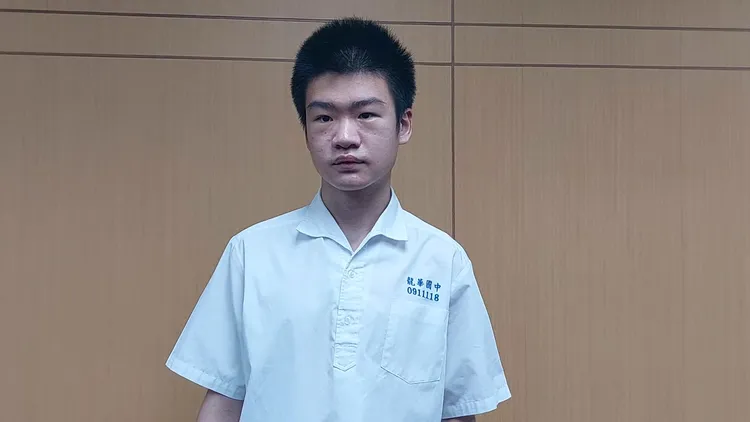 龍華國中林峻丞榮獲第19屆國際國中科學奧林匹亞競銀牌獎。凃建豐攝
