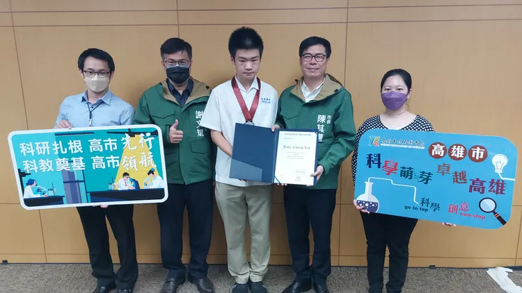 龍華國中林峻丞榮獲第19屆國際國中科學奧林匹亞競銀牌獎。凃建豐攝