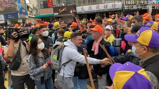 「白沙屯媽祖奇蹟」外籍網紅找回遺失錢包 驚嘆:感謝台灣這麼安全