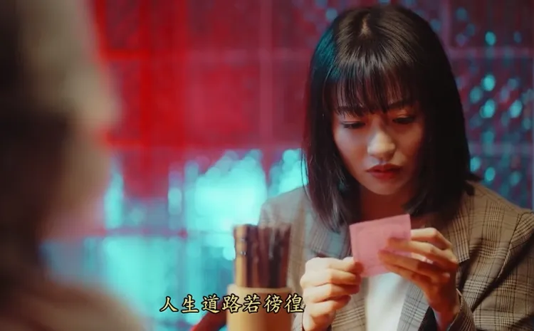 王妡也拍攝各式廣告。翻攝自王妡Youtube