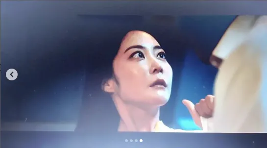 然智在《觸G核心》裡不僅上半身全裸，還露出臀部。翻攝然智IG