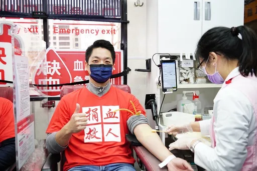 傳世府凹員工參加台灣燈會主題之夜 蔣萬安避答淪總機