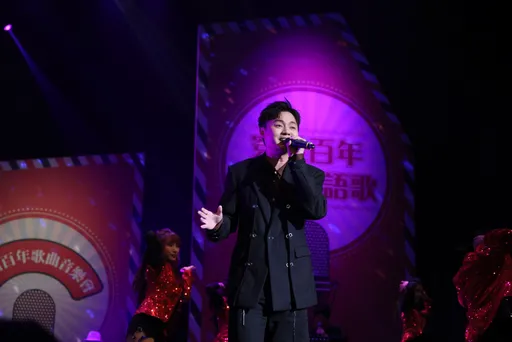 許富凱喪父後忍淚登台 謹記父親遺願「都有把自己照顧好」