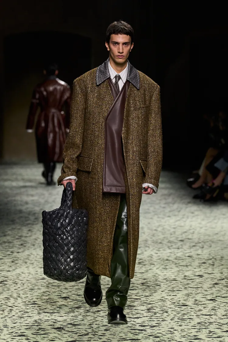 BOTTEGA VENETA 2023秋冬系列大秀。品牌提供