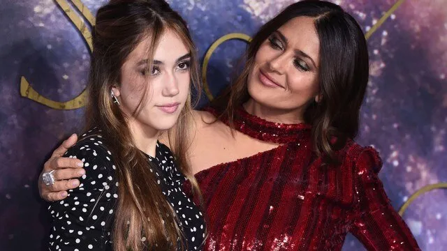 瓦倫蒂娜帕洛瑪皮諾與明星媽媽莎瑪海耶克。路透社