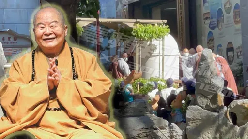 獨家影片|星雲法師火化前驚魂插曲 真身「坐龕」太高卡住上不了車