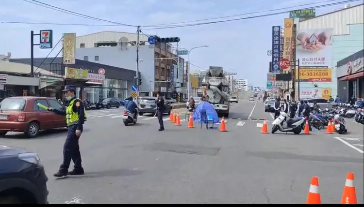 台南永康中華路、大橋二街口今發生死亡車禍。翻攝記者爆料網