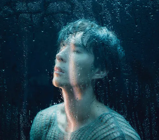 陳勢安單戀窒息感　寒流浸水缸露點了