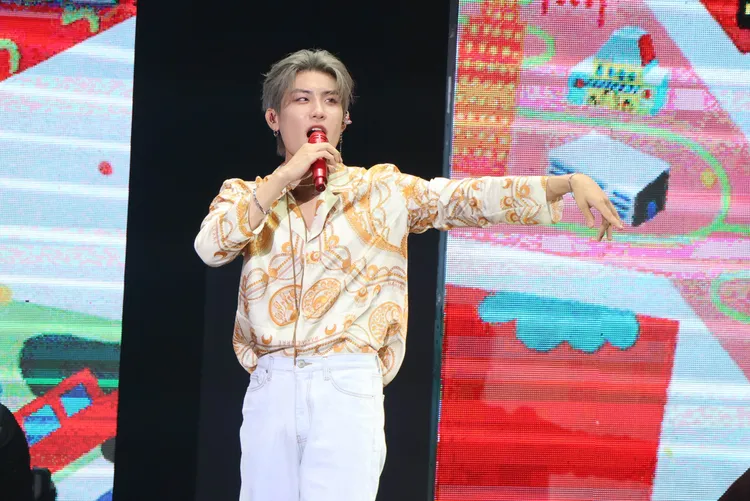 朴佑鎮想念粉絲的歡呼聲。鄭孟晃攝