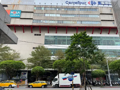 新北男逛大賣場突倒地昏厥　送醫不治警調查死因