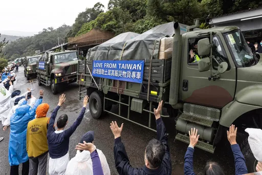捐土耳其物資116.7噸爆量!國軍出動10卡車80趟才載完 已送往災區