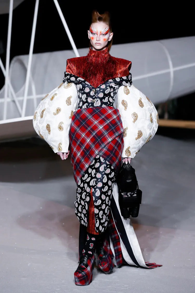 THOM BROWNE 2023秋冬系列大秀。品牌提供