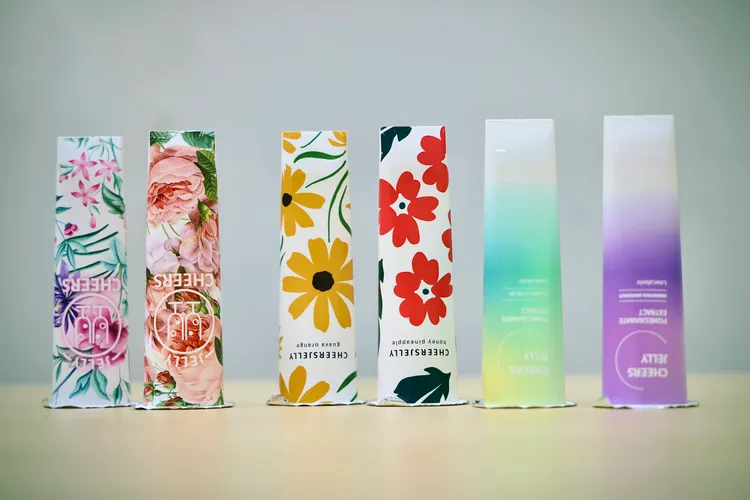 環保杯裝設計依照各系列訴求不同做出識別性。林林攝