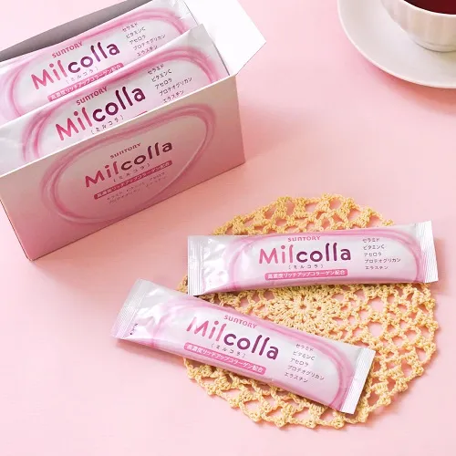 蜜露膠原拿鐵在大杯拿鐵中加入一整包的蜜露珂娜膠原蛋白粉。業者提供