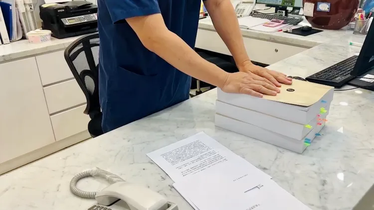 王文哲今天受訪說明相關內容。王志弘攝