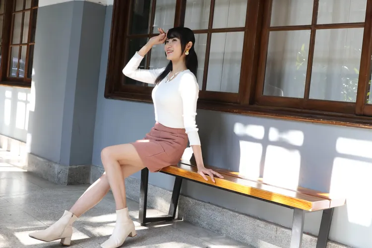 Eve身材高挑，拍起照來架式十足。彭欣偉攝