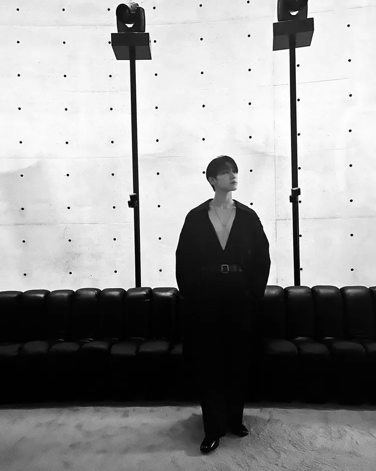 Ten今年1月時受邀赴巴黎參加SAINT LAURENT 2023秋冬男裝大秀。翻攝tenlee_1001 IG
