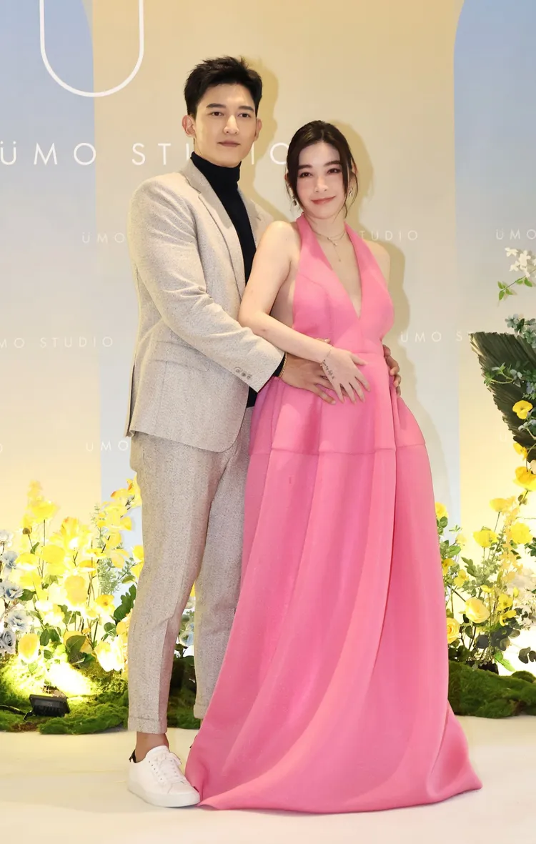 王家梁（左）已迫不及待想保護許維恩肚中女兒「忒忒」。莊宗達攝