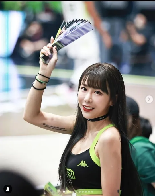 但也有網友聲援，要她不要在意酸民。引自董梓甯IG