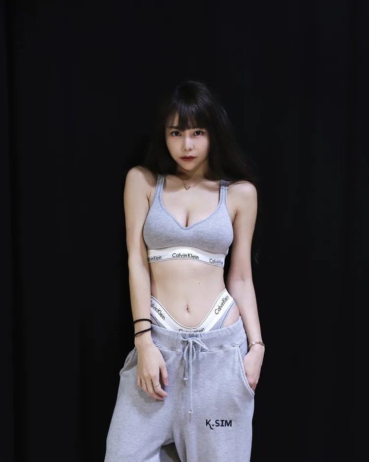 32E豪乳吸睛。引自董梓甯IG