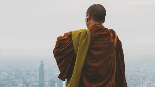 和尚砸2.7萬元約正妹「寺廟裡嘿咻」 驚呆眾僧人:他平常就愛看書打坐