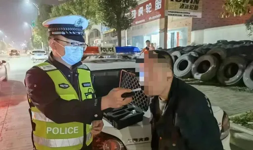 不起眼中年酒駕男 持水果刀1人殺3警