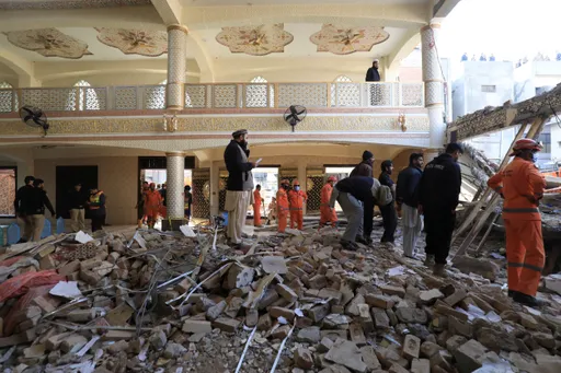 巴基斯坦清真寺爆炸增至101死 警稱遭報復攻擊