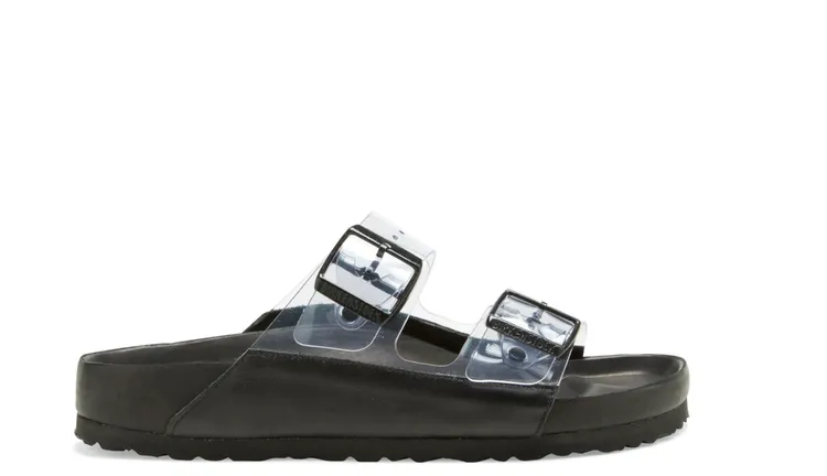 勃肯鞋與Manolo Blahnik的聯名鞋款。翻攝luisaviaroma.com