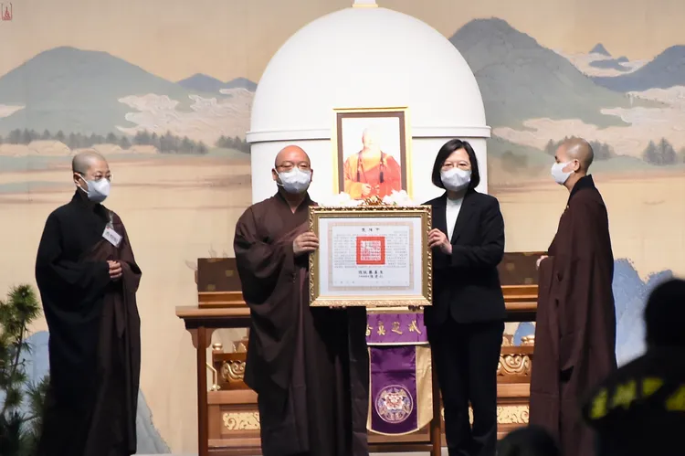 總統蔡英文頒發褒揚令。鄭孟晃攝