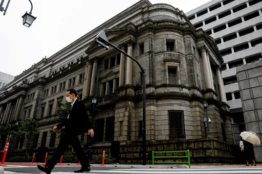 有錢捨不得花　日本翁帶錢逛超市行竊遭逮