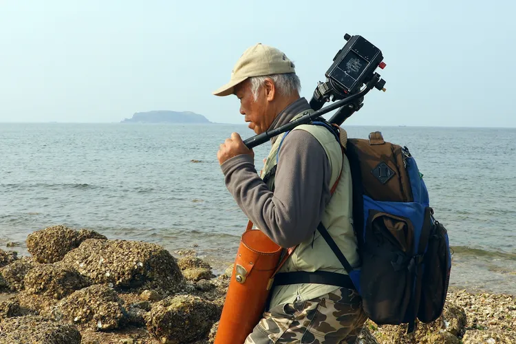 王徵吉走訪多國，只為拍攝黑面琵鷺，希望藉由鏡頭喚起人們的保育意識。采昌國際多媒體提供