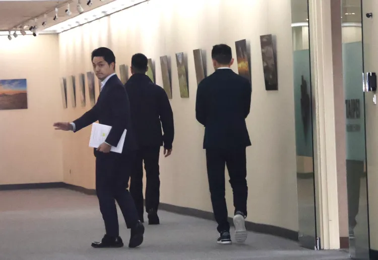 蔣萬安離開前往主持下場會議。彭欣偉攝