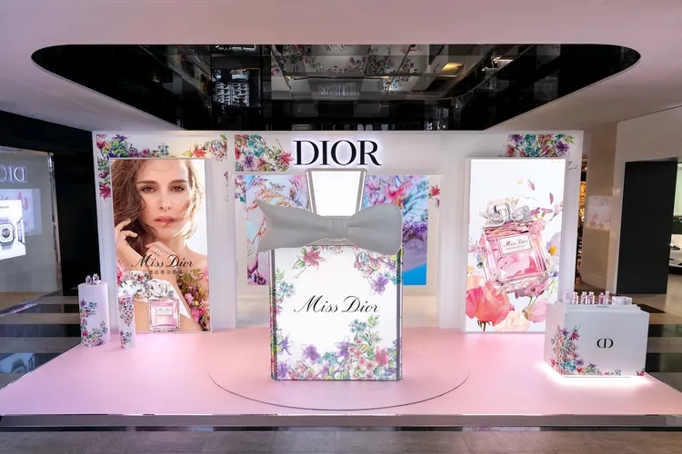 Miss Dior花漾迪奧愛戀快閃店，即日起至3月1日於台北信義新光三越A11館登場。品牌提供