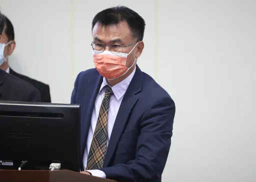 缺蛋危機！陳吉仲道歉了　這樣回應郭台銘