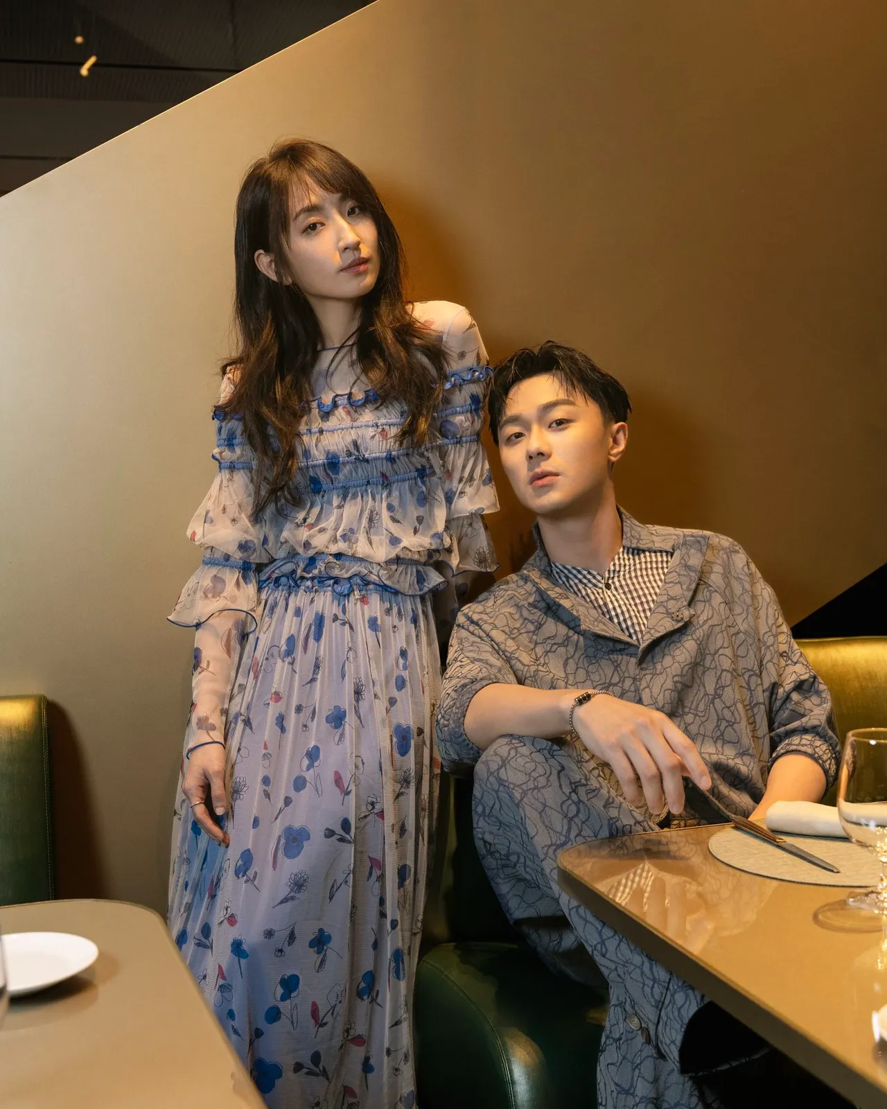 柯佳嬿與施柏宇造訪EMPORIO ARMANI咖啡廳。品牌提供