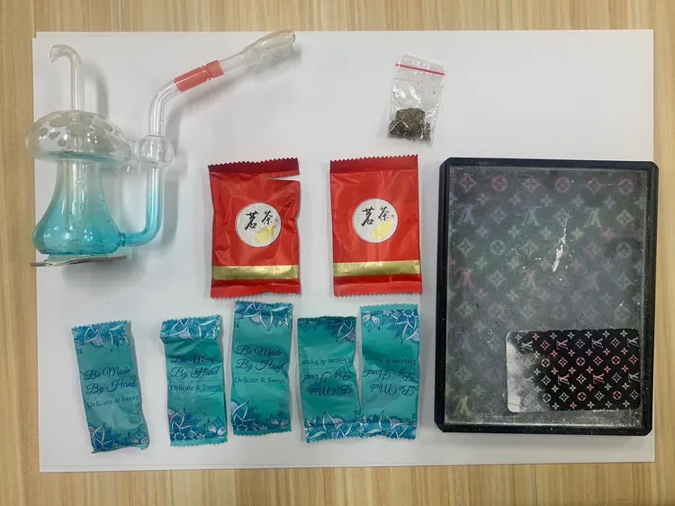 警方在林男家中查獲許多毒品。讀者提供