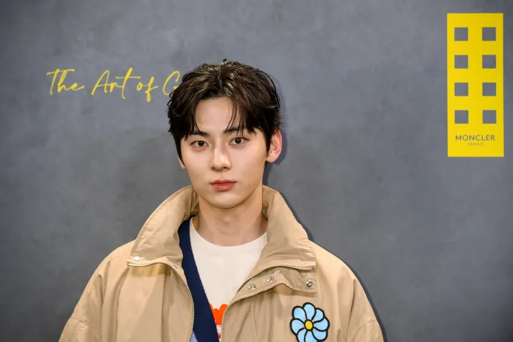 「The Art of Genius天才創藝」大秀出席嘉賓明星眾多，韓星黃旼炫即共襄盛會。品牌提供