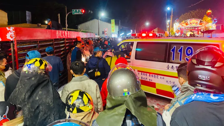 鹽水武廟傳出3人遭炸傷，皆皮肉傷。王志弘攝