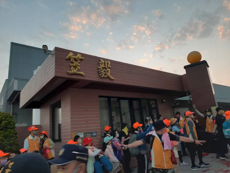 白沙屯媽鑾轎昨晚駐駕清水區笠毅公司。民眾提供