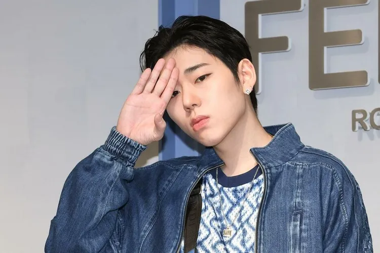 ZICO從韓國飛到日本站台。翻攝mainichikirei