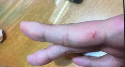 女网友爆搭捷运遭「随机刺胸」 捷警队:调监视器未发现异常