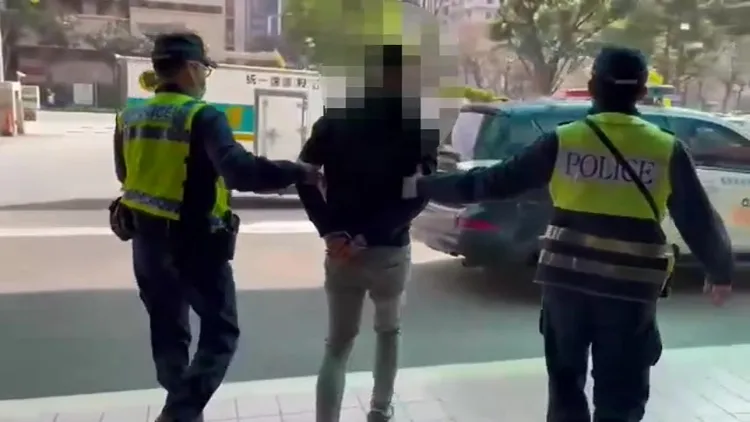 警方將柯男依妨害公務罪移送法辦。民眾提供