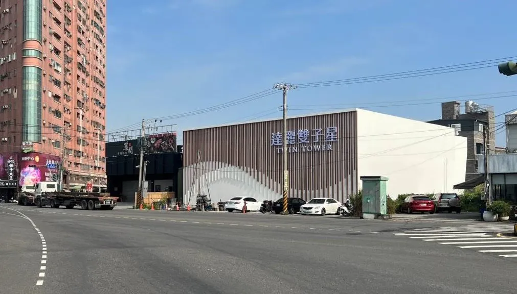 岡山區房價出現3字頭,甚至逼近4字頭,該房價可買到市區住宅。葉家銘攝