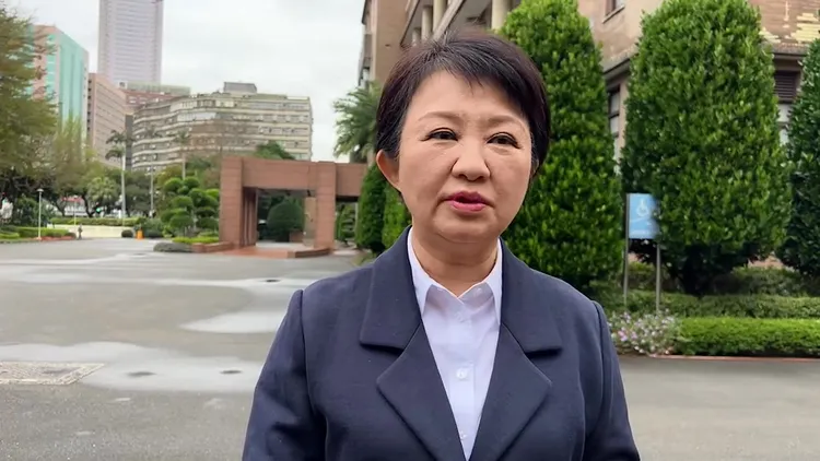 盧秀燕上午出席行政院會後，接受媒體聯訪。台中市政府提供