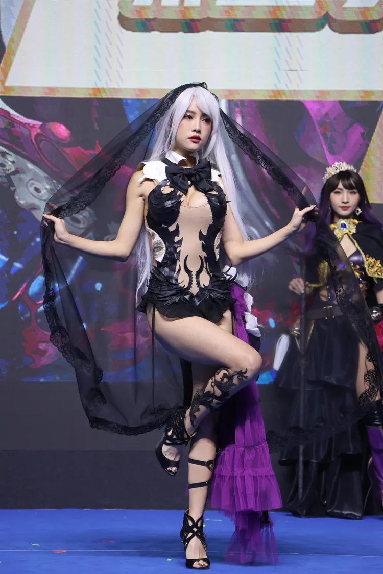 由鮭魚扮演的《神魔之塔》面紗下的微光 ‧ 塔維爾。鄭孟晃攝